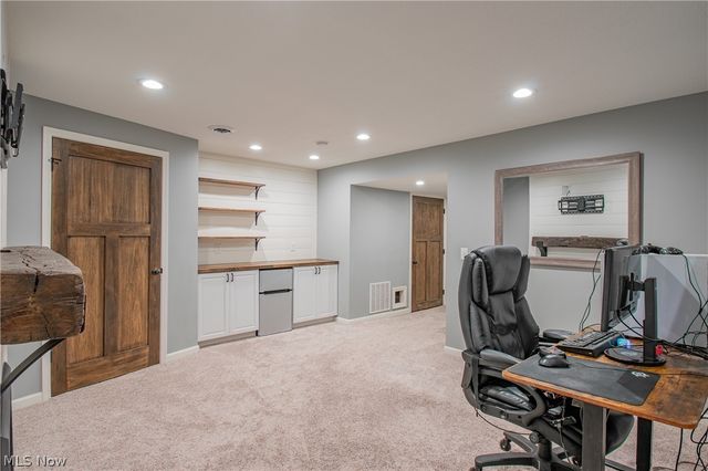 1387 Pendleton Avenue, Louisville, OH 44641