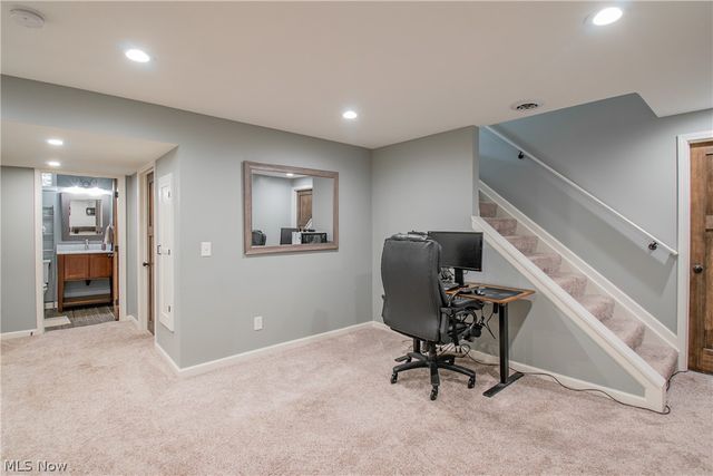 1387 Pendleton Avenue, Louisville, OH 44641