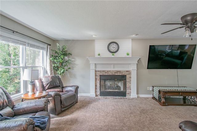 1387 Pendleton Avenue, Louisville, OH 44641