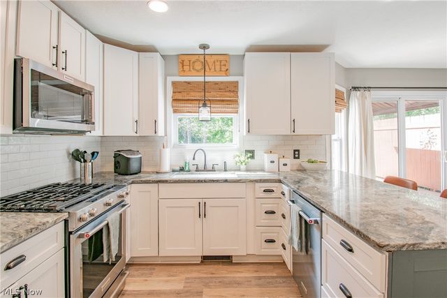 1387 Pendleton Avenue, Louisville, OH 44641