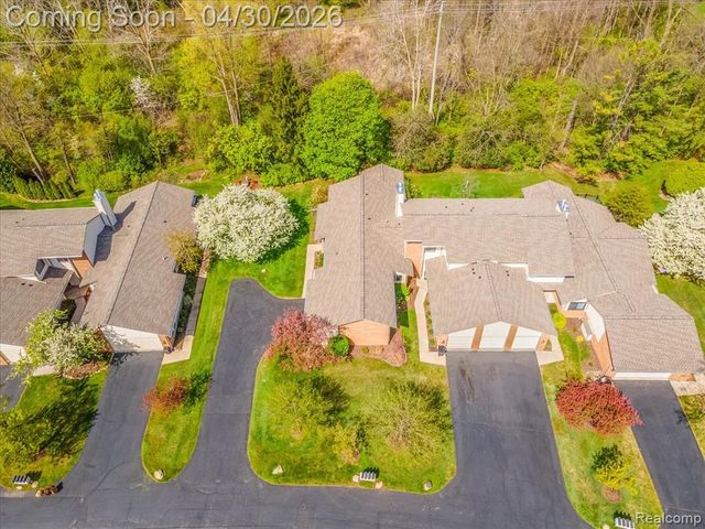 48132 Colony Farm Circle, Plymouth, MI 48170