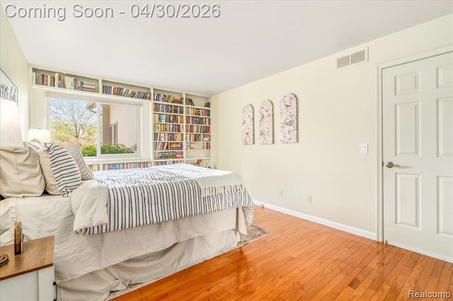 48132 Colony Farm Circle, Plymouth, MI 48170