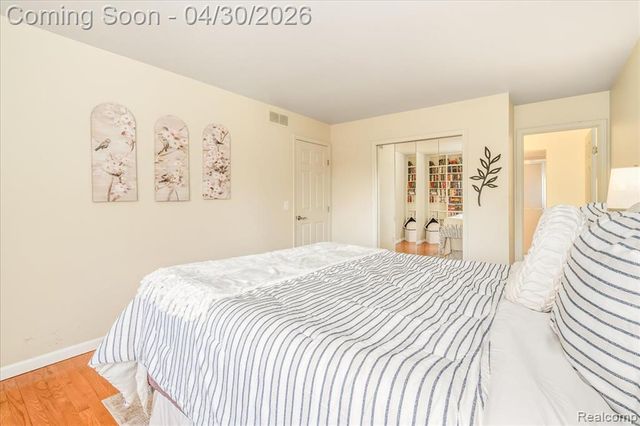 48132 Colony Farm Circle, Plymouth, MI 48170