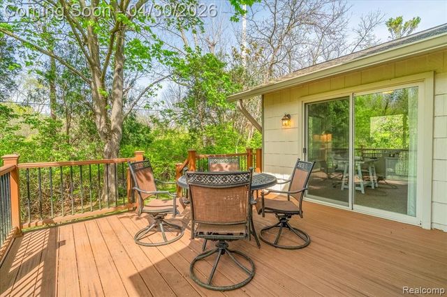 48132 Colony Farm Circle, Plymouth, MI 48170