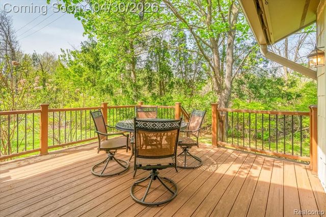 48132 Colony Farm Circle, Plymouth, MI 48170
