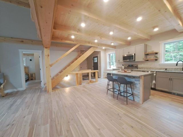 93 Waterthorn Road, Thornton, NH 03285
