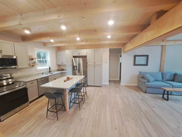 93 Waterthorn Road, Thornton, NH 03285