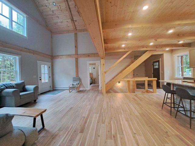 93 Waterthorn Road, Thornton, NH 03285
