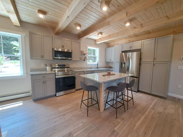 93 Waterthorn Road, Thornton, NH 03285