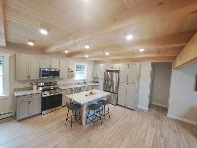 93 Waterthorn Road, Thornton, NH 03285