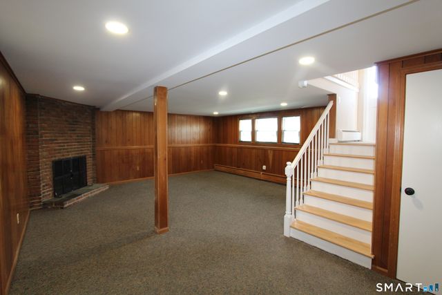 32 Lexington Circle, Newington, CT 06111