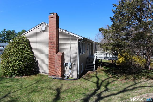 32 Lexington Circle, Newington, CT 06111