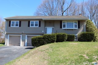 32 Lexington Circle, Newington, CT 06111