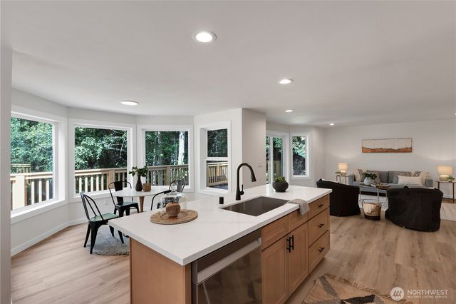 9008 Dana Drive NW, Gig Harbor, WA 98332