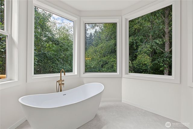9008 Dana Drive NW, Gig Harbor, WA 98332