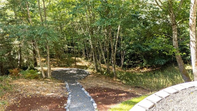 9008 Dana Drive NW, Gig Harbor, WA 98332