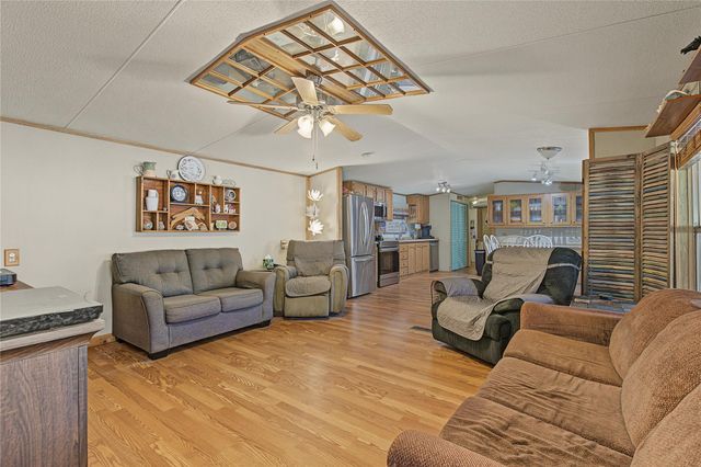 26 Spring Creek Circle A, Huntsville, TX 77320