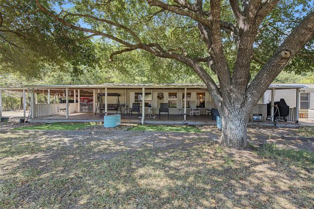 26 Spring Creek Circle A, Huntsville, TX 77320