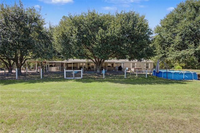 26 Spring Creek Circle A, Huntsville, TX 77320