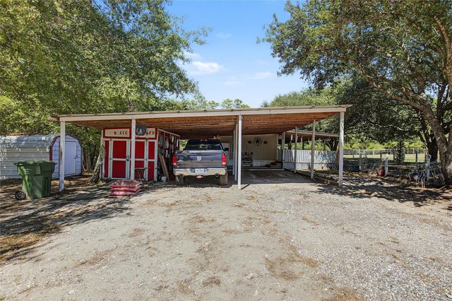 26 Spring Creek Circle A, Huntsville, TX 77320