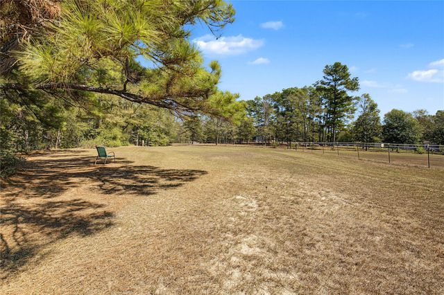26 Spring Creek Circle A, Huntsville, TX 77320