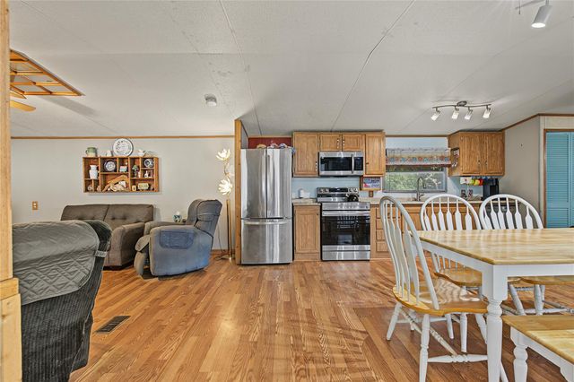 26 Spring Creek Circle A, Huntsville, TX 77320