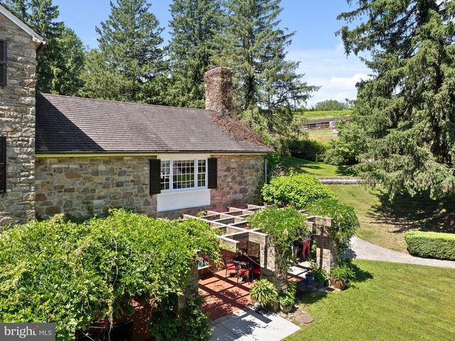 1740 LENAPE RD, West Chester, PA 19382