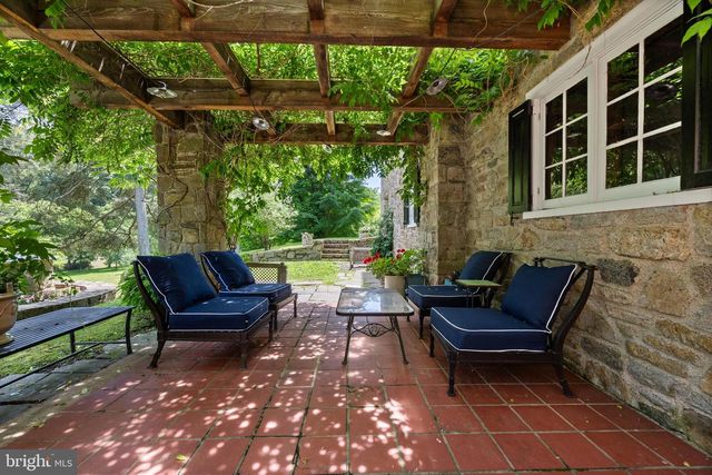1740 LENAPE RD, West Chester, PA 19382
