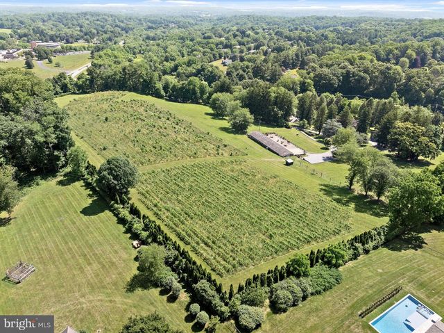 1740 LENAPE RD, West Chester, PA 19382