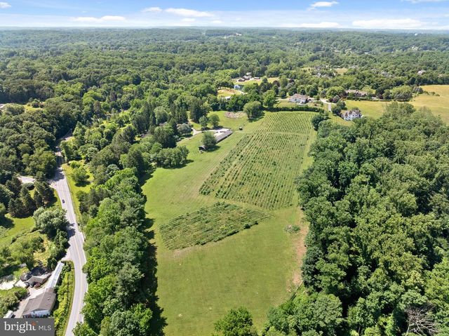1740 LENAPE RD, West Chester, PA 19382