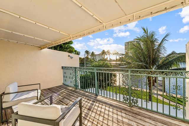 336 Venetian Drive 1, Delray Beach, FL 33483