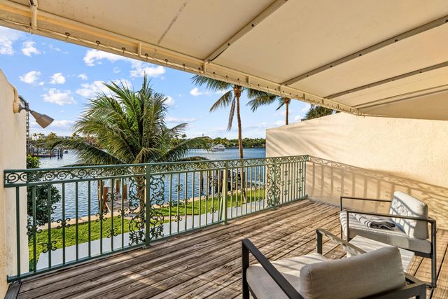 336 Venetian Drive 1, Delray Beach, FL 33483