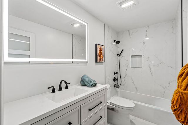 336 Venetian Drive 1, Delray Beach, FL 33483