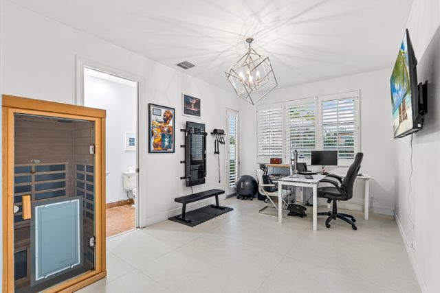 336 Venetian Drive 1, Delray Beach, FL 33483