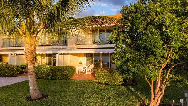 336 Venetian Drive 1, Delray Beach, FL 33483