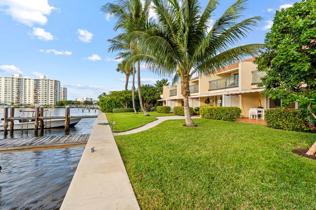 336 Venetian Drive 1, Delray Beach, FL 33483