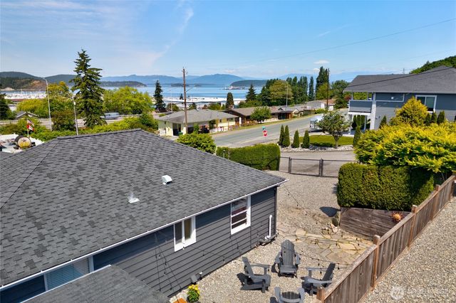701 37th Street, Anacortes, WA 98221