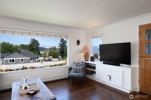 701 37th Street, Anacortes, WA 98221