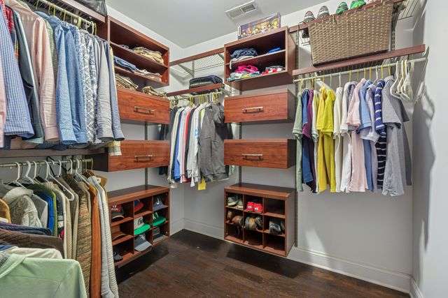 6251 W Patterson Avenue, Chicago, IL 60634