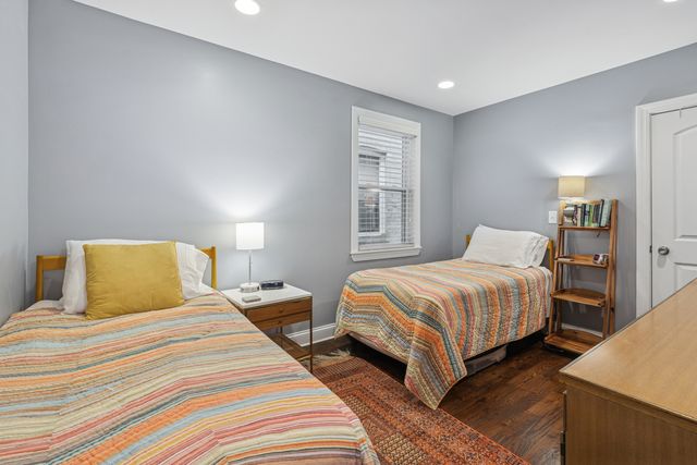 6251 W Patterson Avenue, Chicago, IL 60634