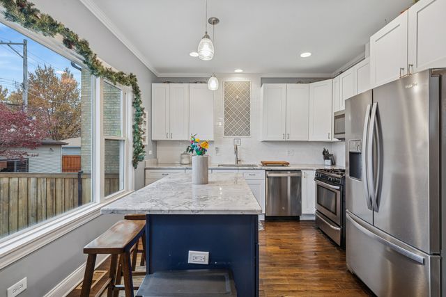 6251 W Patterson Avenue, Chicago, IL 60634