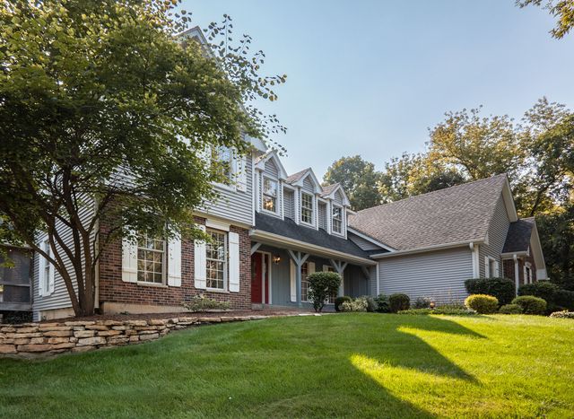 5N662 Forest Glen Lane, St. Charles, IL 60175