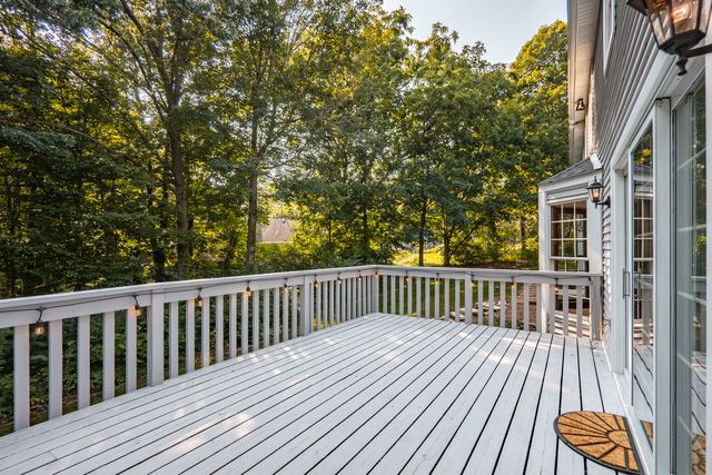 5N662 Forest Glen Lane, St. Charles, IL 60175