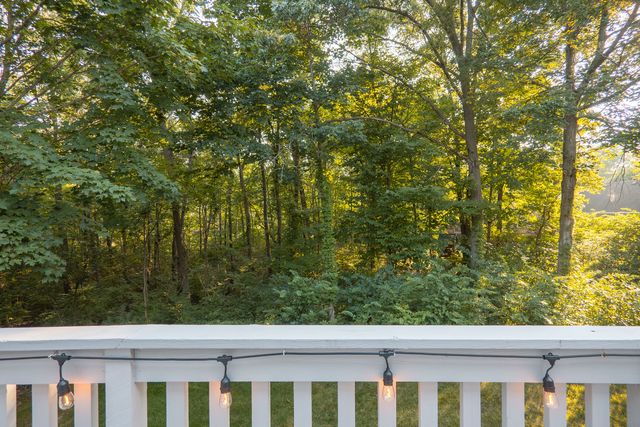 5N662 Forest Glen Lane, St. Charles, IL 60175