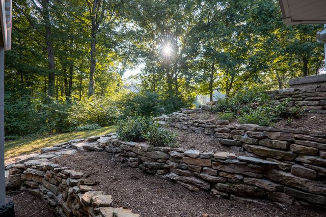 5N662 Forest Glen Lane, St. Charles, IL 60175