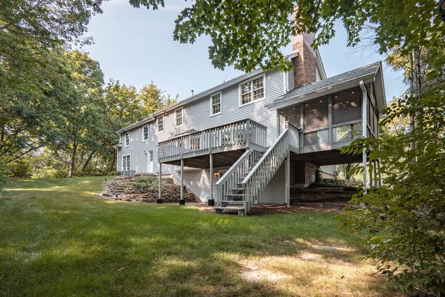 5N662 Forest Glen Lane, St. Charles, IL 60175