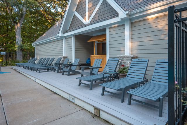 5N662 Forest Glen Lane, St. Charles, IL 60175