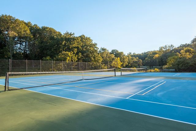 5N662 Forest Glen Lane, St. Charles, IL 60175
