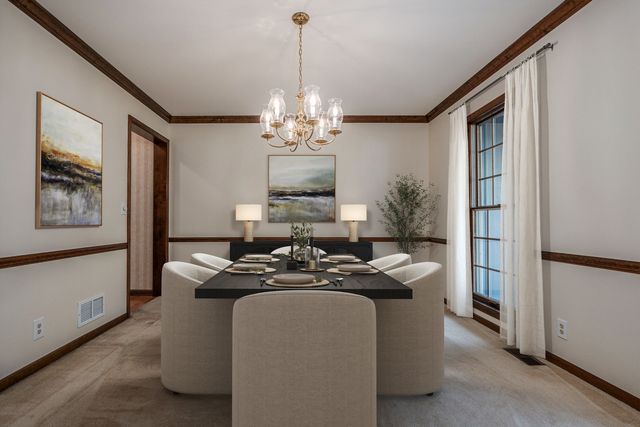 5N662 Forest Glen Lane, St. Charles, IL 60175