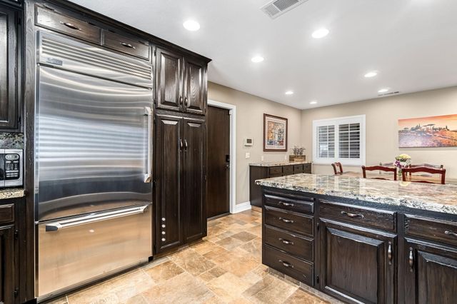 505 Ash Street, Lemoore, CA 93245